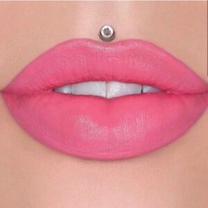 CULT OF ROSES New in Box Jeffree Star Velvet Trap Lipstick Watermelon Pink Matte